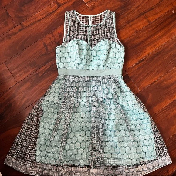 Moulinette Soeurs Green A-Line Sleeveless Dress for Wedding Guest - Picture 1 of 3